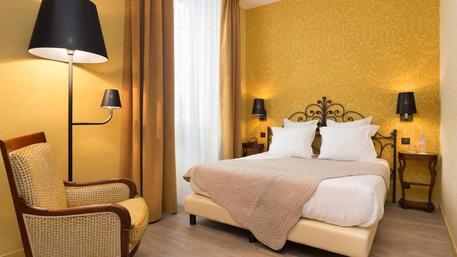 Hotel Le Grimaldi By Happyculture Nice 4*,