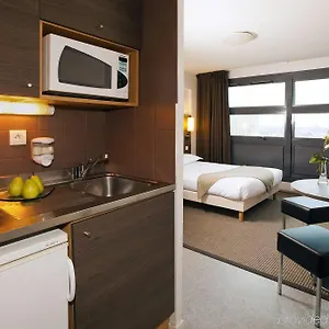 Hotel apartamentowy Sejours & Affaires Europe Lille