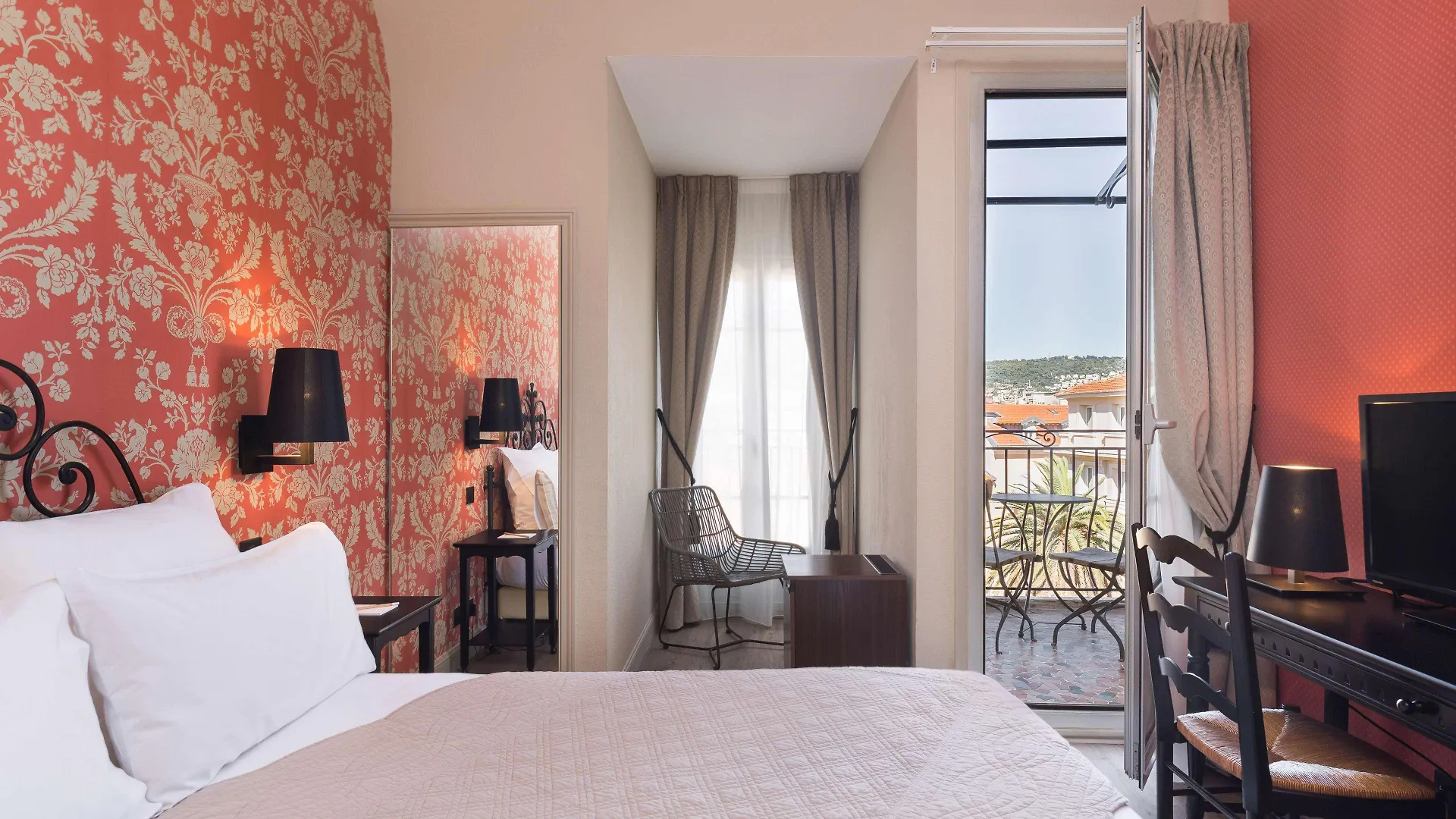 Hotel Le Grimaldi By Happyculture Nice 4*,  France