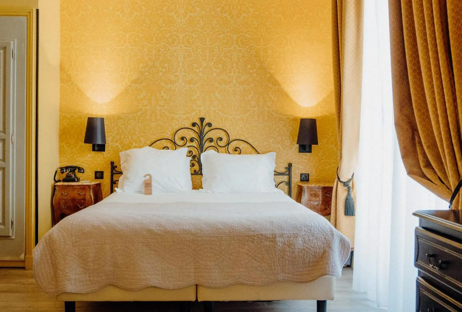 Hotel Le Grimaldi By Happyculture Nicea