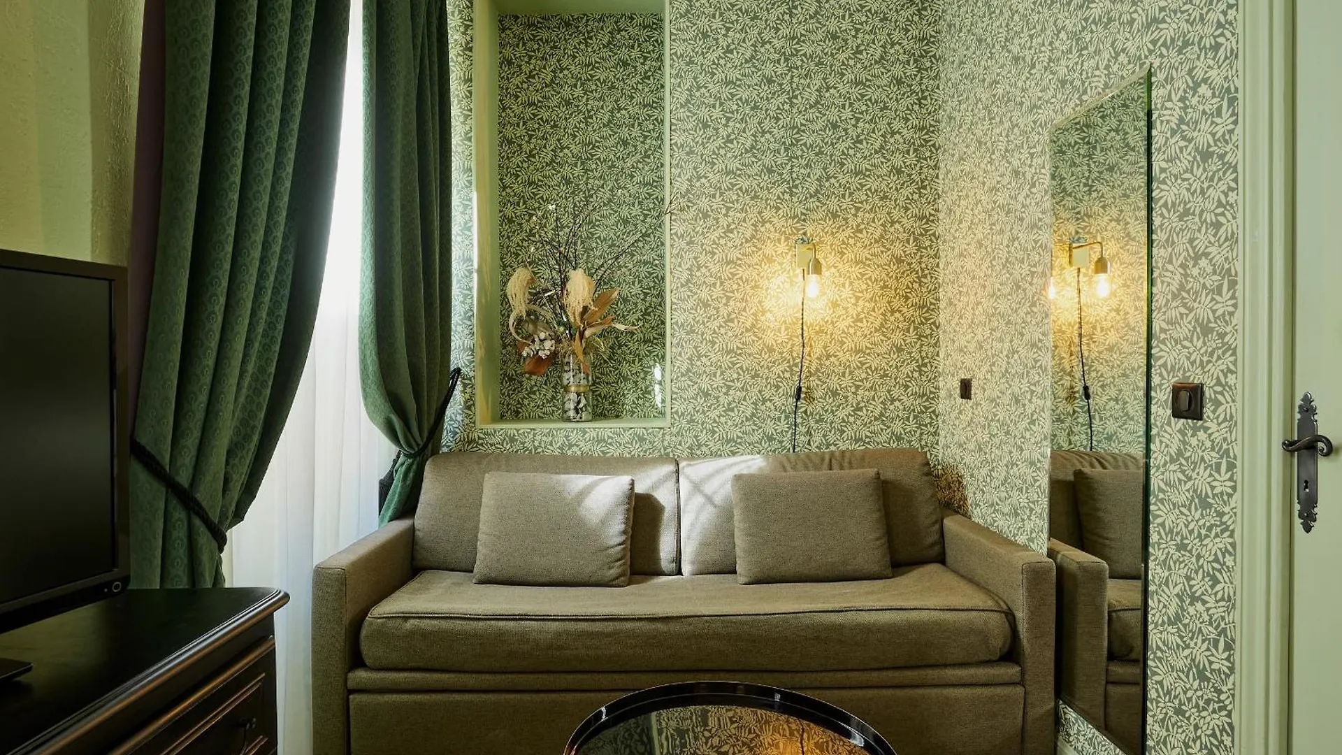 Hotel Le Grimaldi By Happyculture Nicea
