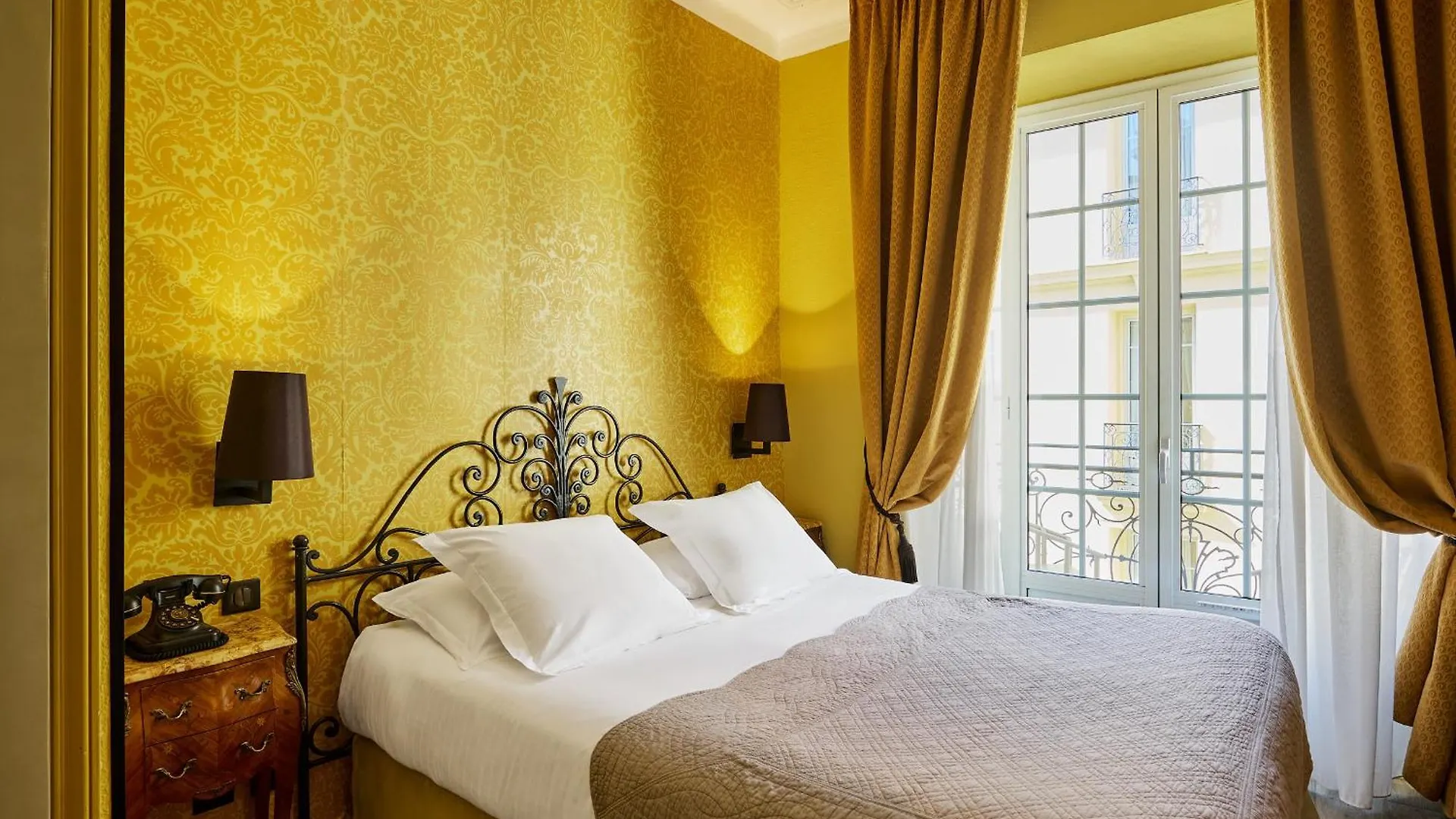 Hotel Le Grimaldi By Happyculture Nice 4*,